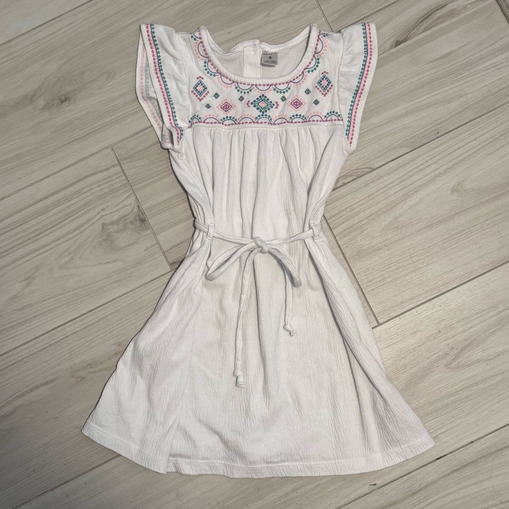 Girl's Carter's White Embroidered Short Sleeve Dress with Waist Tie Size 6 - Picture 2 of 8